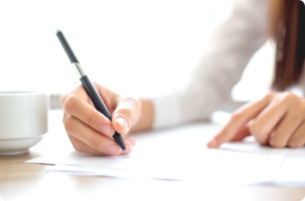 英語は「書けないことは話せない」